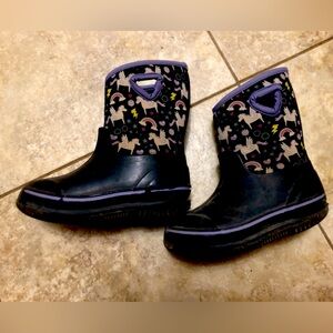 Bog style boots